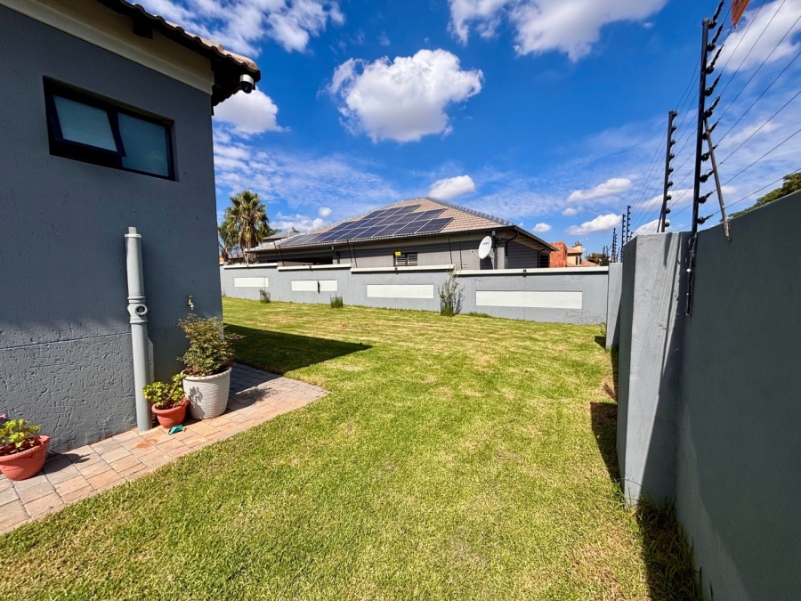 3 Bedroom Property for Sale in Wilkoppies North West